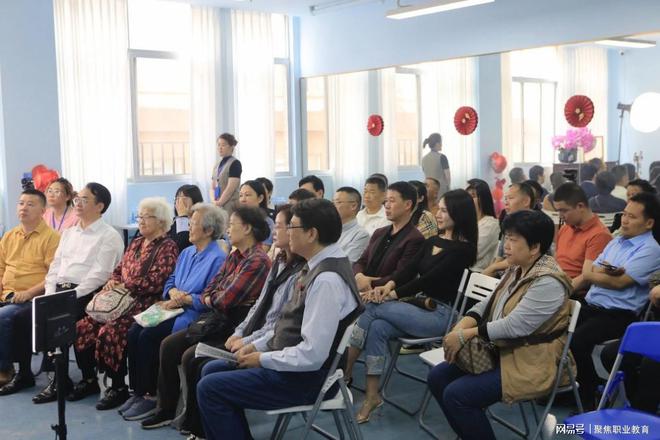 成为时尚 香囊传承中医文化pg电子中文模拟器艺术康养(图7)